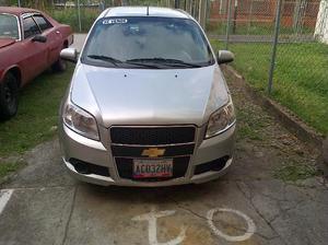 vendo aveo 2011