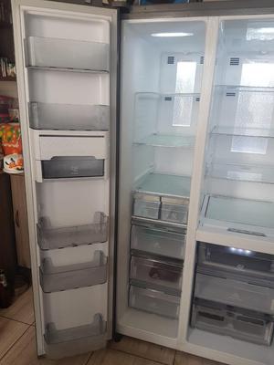 Vendo Refrigeradora de 2 Puertas