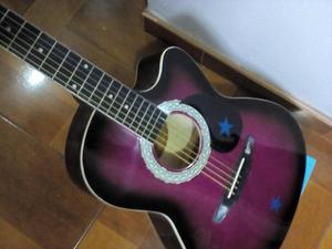 Guitarra morada 