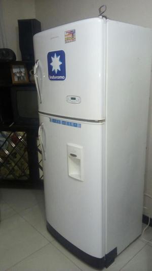 Vendo Refrigeradora Indurama Funcionando