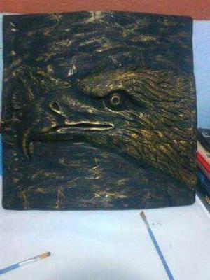 Aguila En Alto Relieve Hecha En Resina Y Fibra De Vidrio.