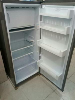 Remato Refrigeradora 215litros