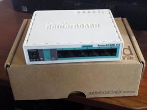 Router Mikrotik Rb750r2
