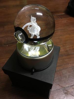 Pokemon Mewtwo – Pokebola de cristal lámpara y pokebola