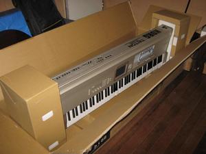 Korg triton studio 88 keyboard