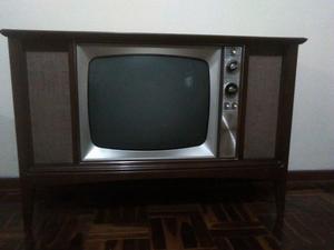 Televisor antiguo marca Philco