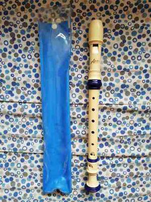Instrumento Musical Antiguo Flauta Dulce Arti Creativo