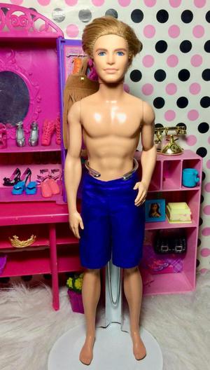 Ken original de barbie con cabello