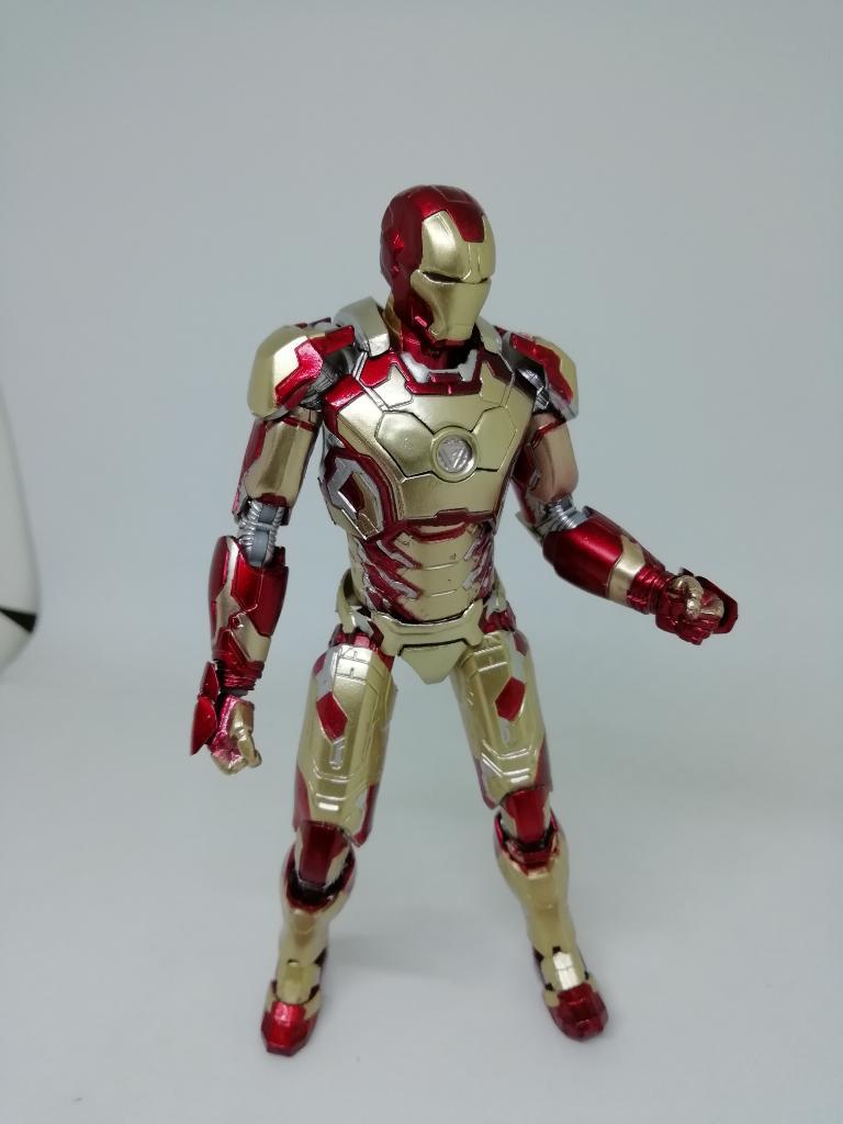 Figura de Acción Iron Man 3 Mk42