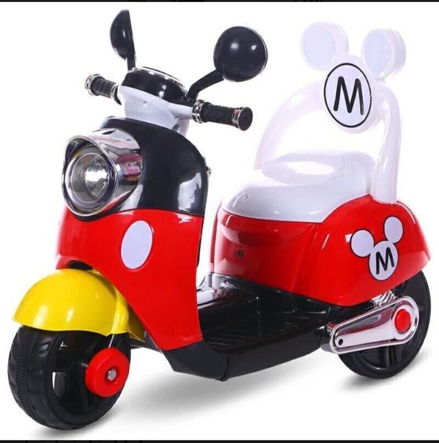 Moto Mickey Mouse 