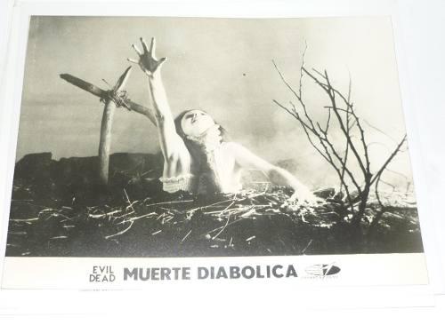Fotgrafia Blamco Y Negro Muerte Diabolica
