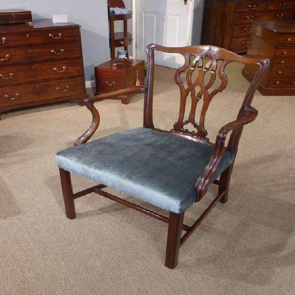 Reparacion de sillas clásicos. laqueado y pulido de muebles