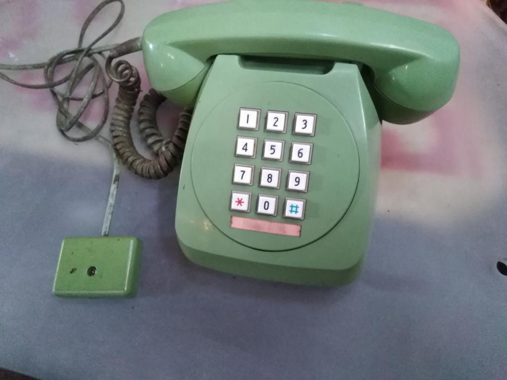 Antiguo Teléfono de Baquelita