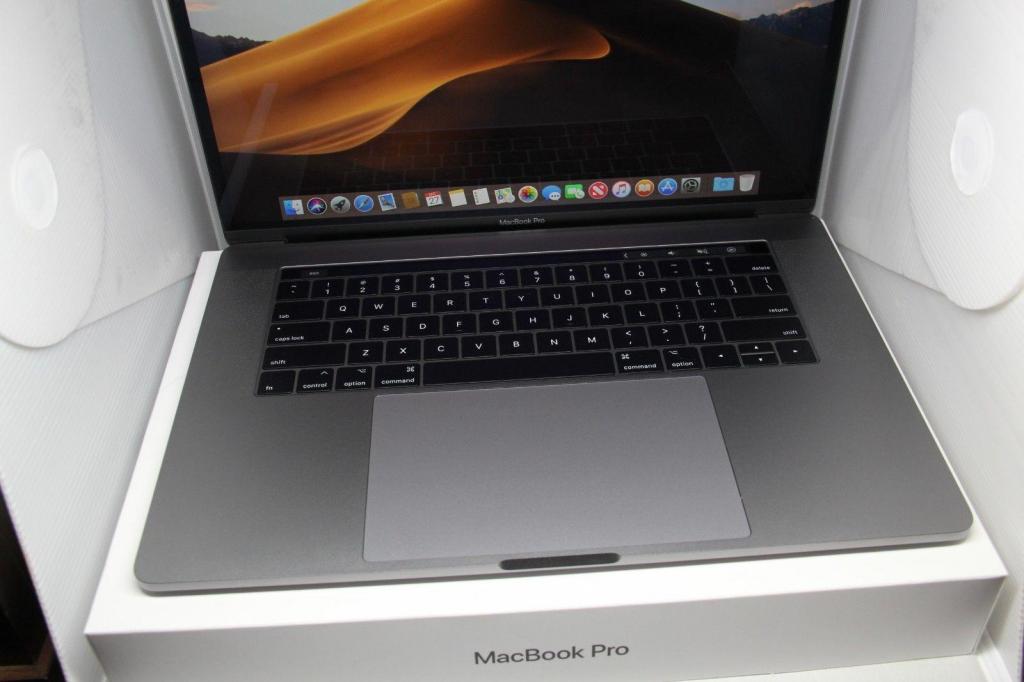  Apple MacBook Pro 15 TOUCH BAR Core i7 2.8GHz RAM 16GB