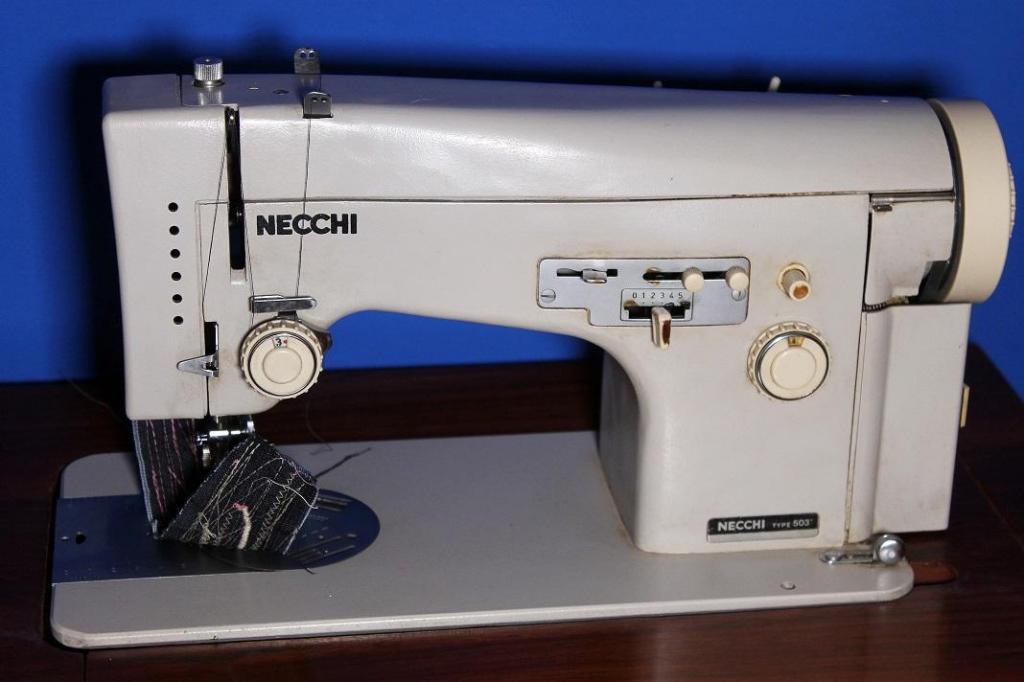 Maquina de coser Nechhi Type 503