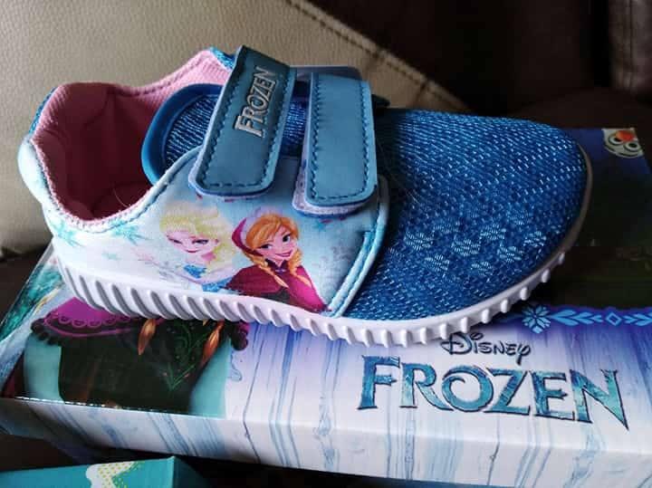 ZAPATILLAS FROZEN TALLA 28 Y 29