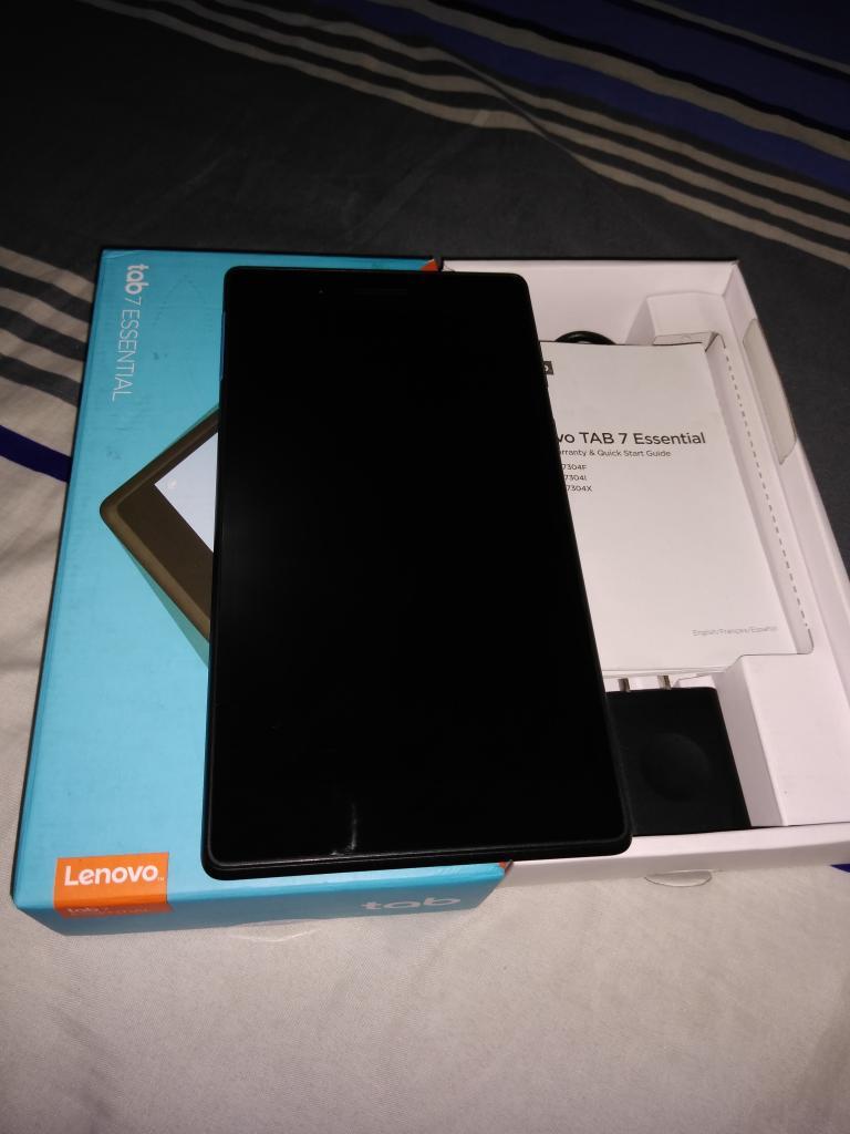 2 Lenovo Tab 7 Essential