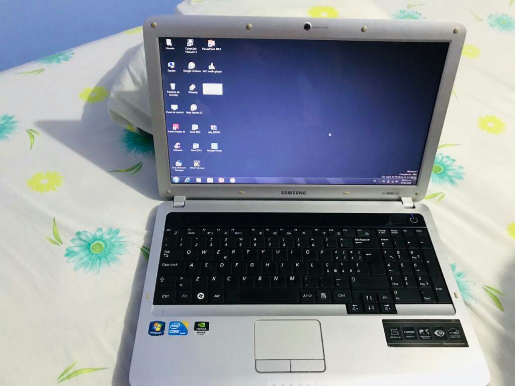 Impecable Laptop Samsung I3