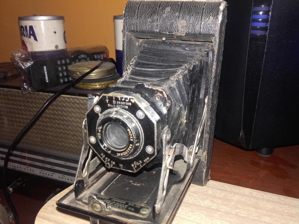 Antiguo cámara de fuelle Kodak junior six 20 de 