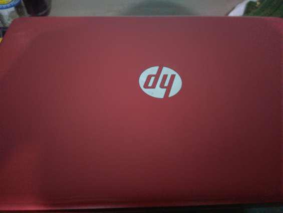 Laptop hp color rojo negociable en Lima