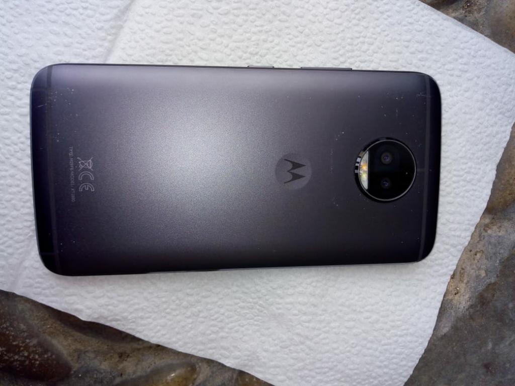 Moto G5 S Plus Semi Nueva