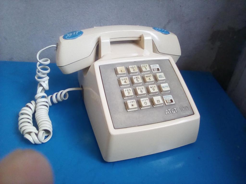 Teléfono antiguo de colección