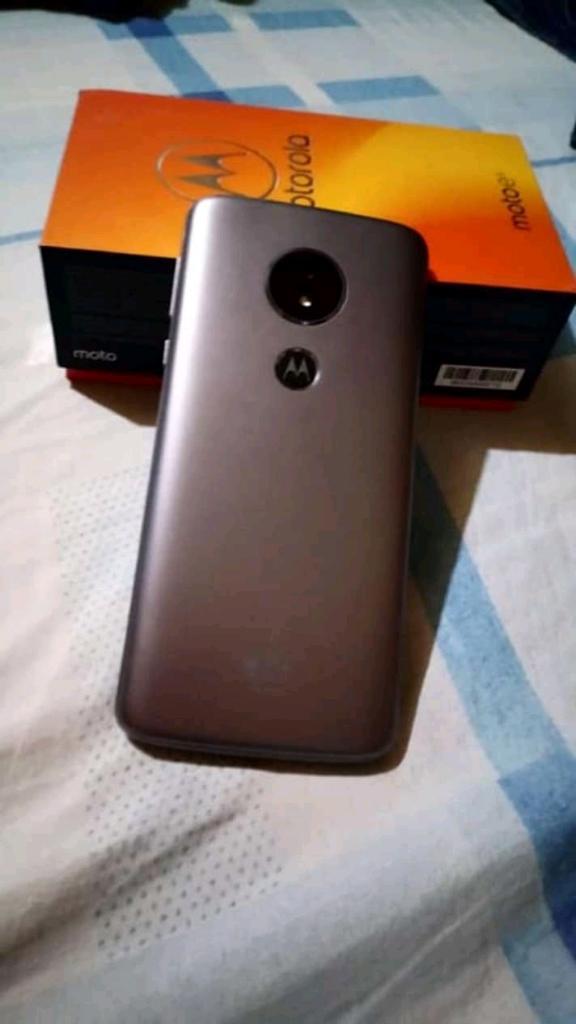 Vendo Moto E5 en Caja