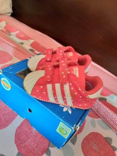 Zapatillas adidas Para Bebe - Talla 19 (semi Nuevos)