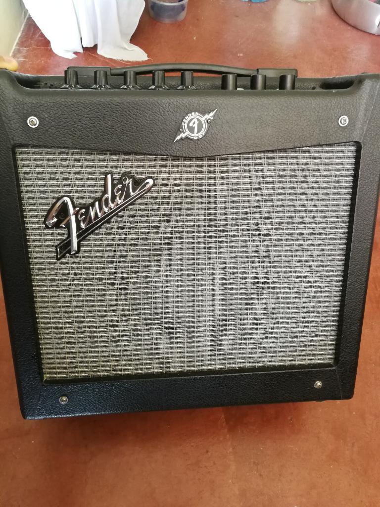 Amplificador Fender Mustang 1 Versión Ii