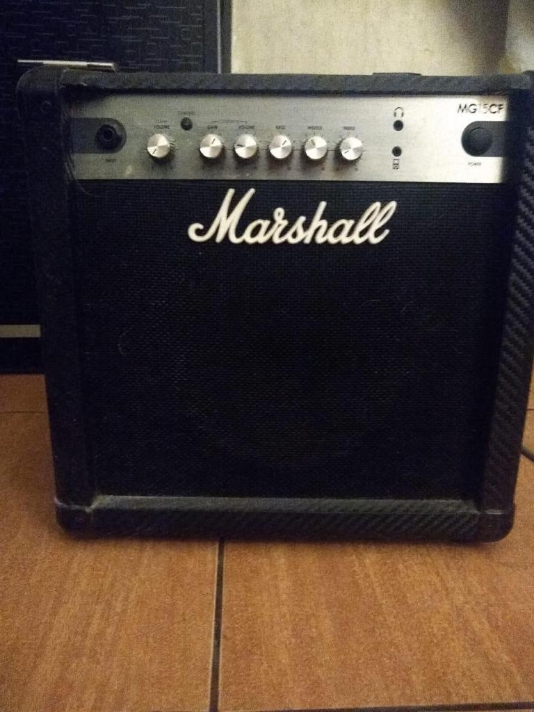 Amplificador Marshall MG15CF