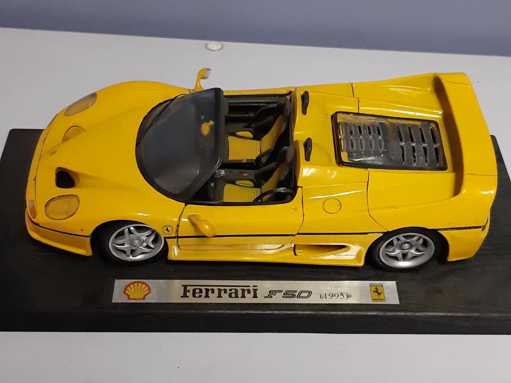 Auto a Escala Ferrari F50