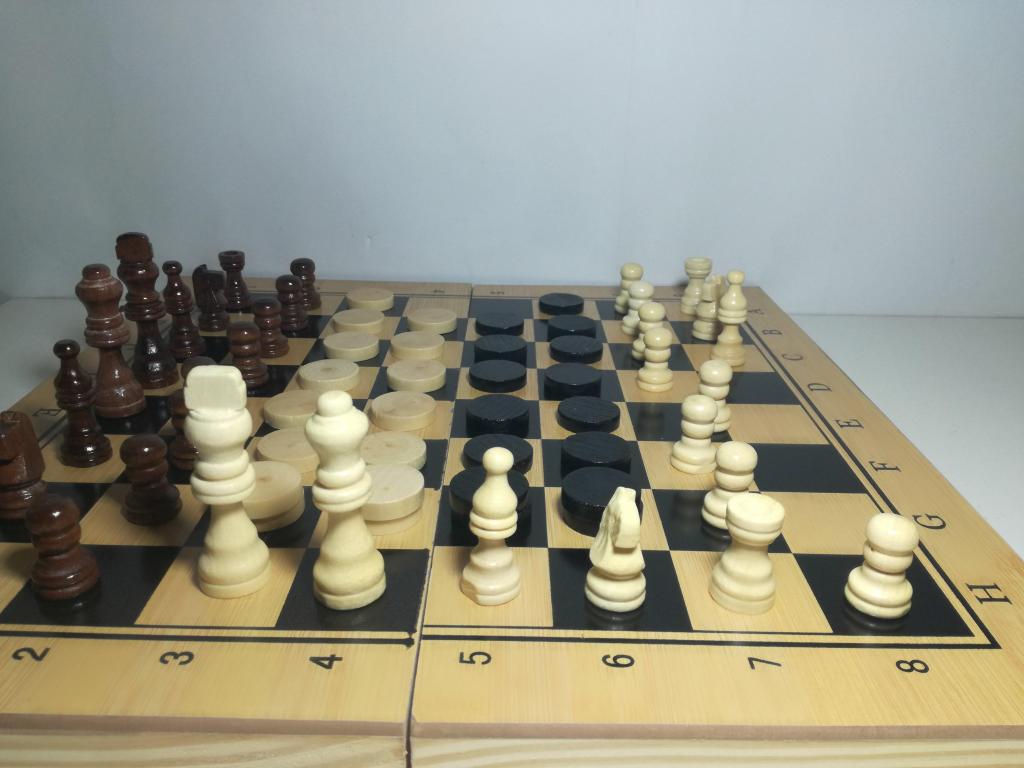 ajedrez 3 en 1 base y fichas de madera 39 x 39