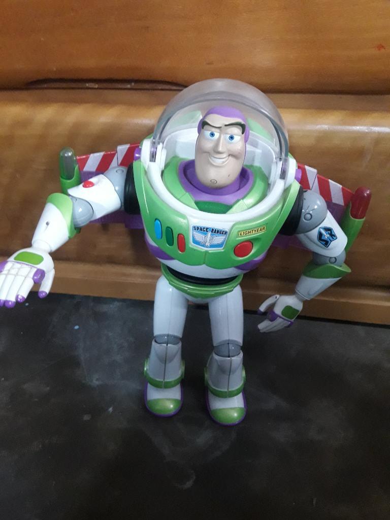Buzz Lightyear Figura de Lujo