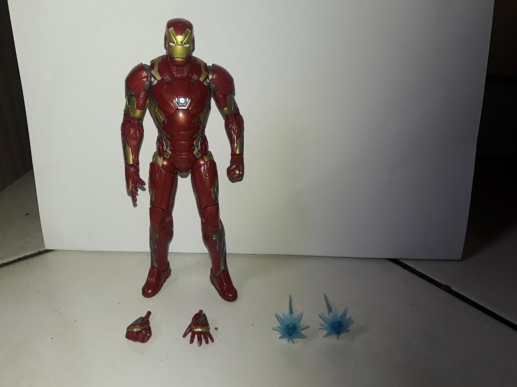 Marvel Legends Iron Man