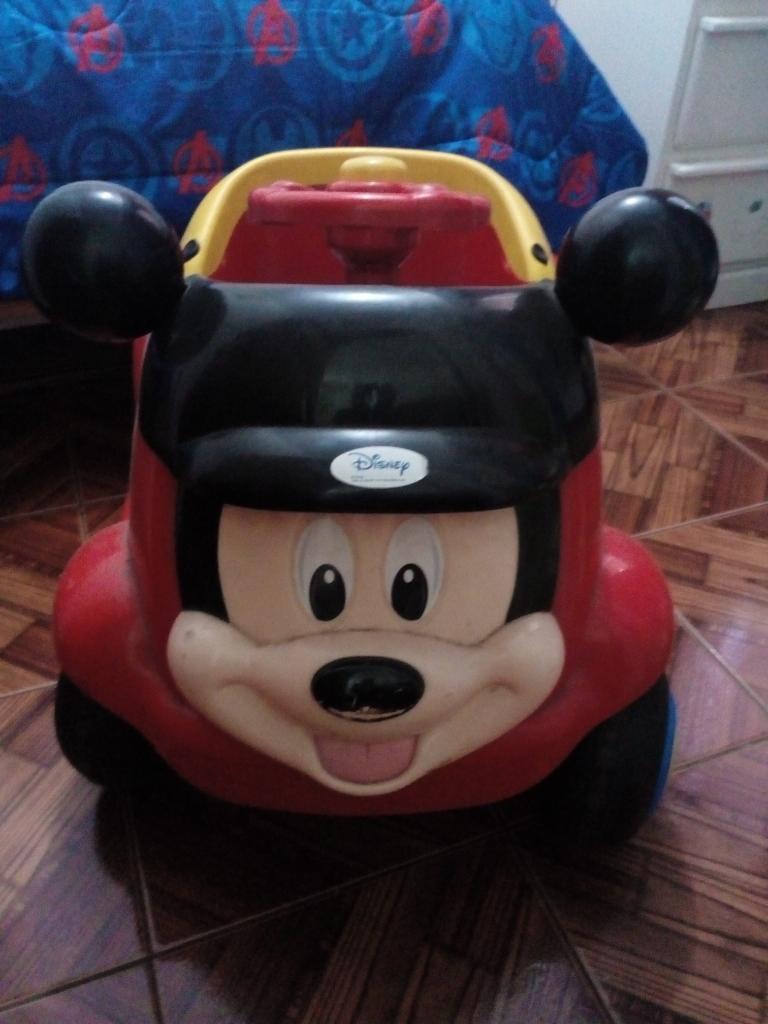 Mickey a Bateria