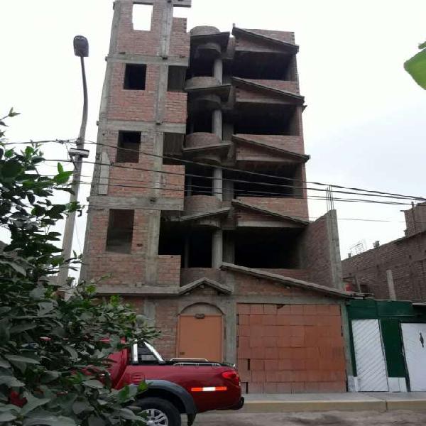 Vendo casa por viaje en Lima