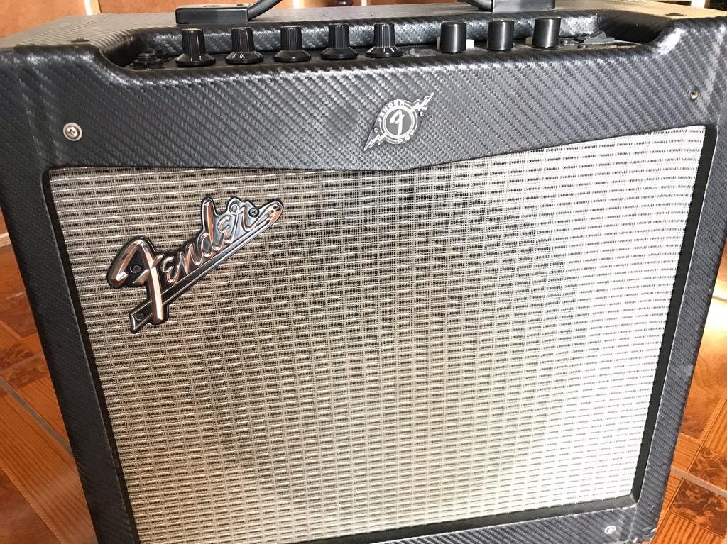 Amplificador Fender Mustang Ii