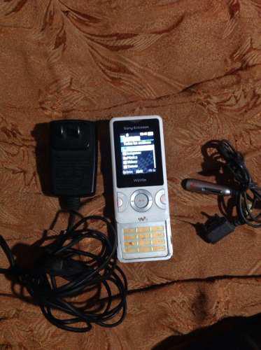 Sony Ericsson W205