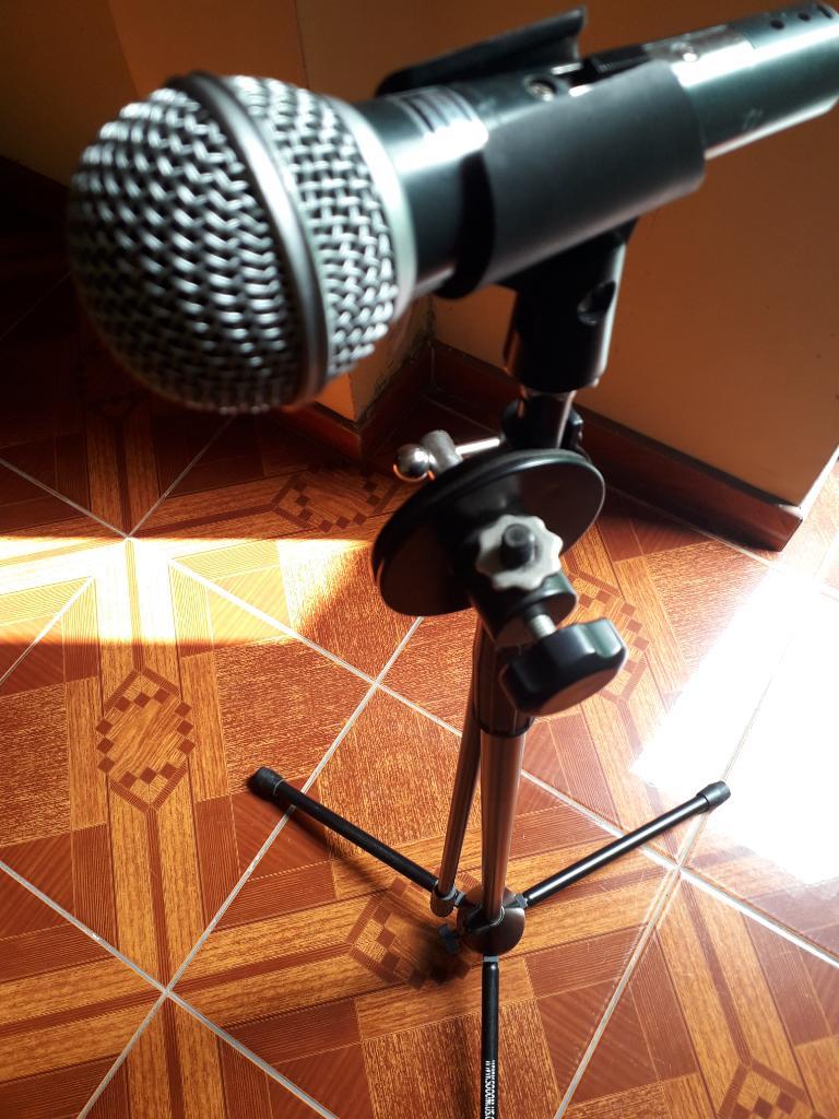 Pedestal Microfono