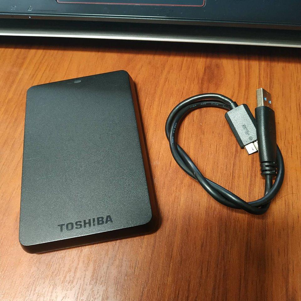 Vendo disco duro portatil Toshiba de / 1Tb y de 2TB