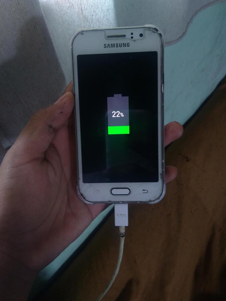 celular samsumg galaxy j1 ace