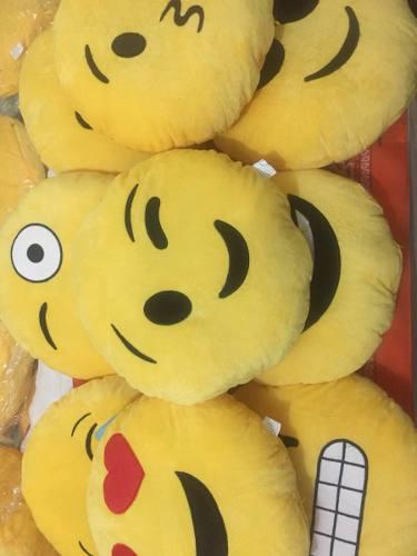Almohadones Importados De Emojis