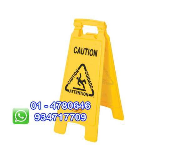 Letrero de aviso amarillo marca rubbermaid en Lima