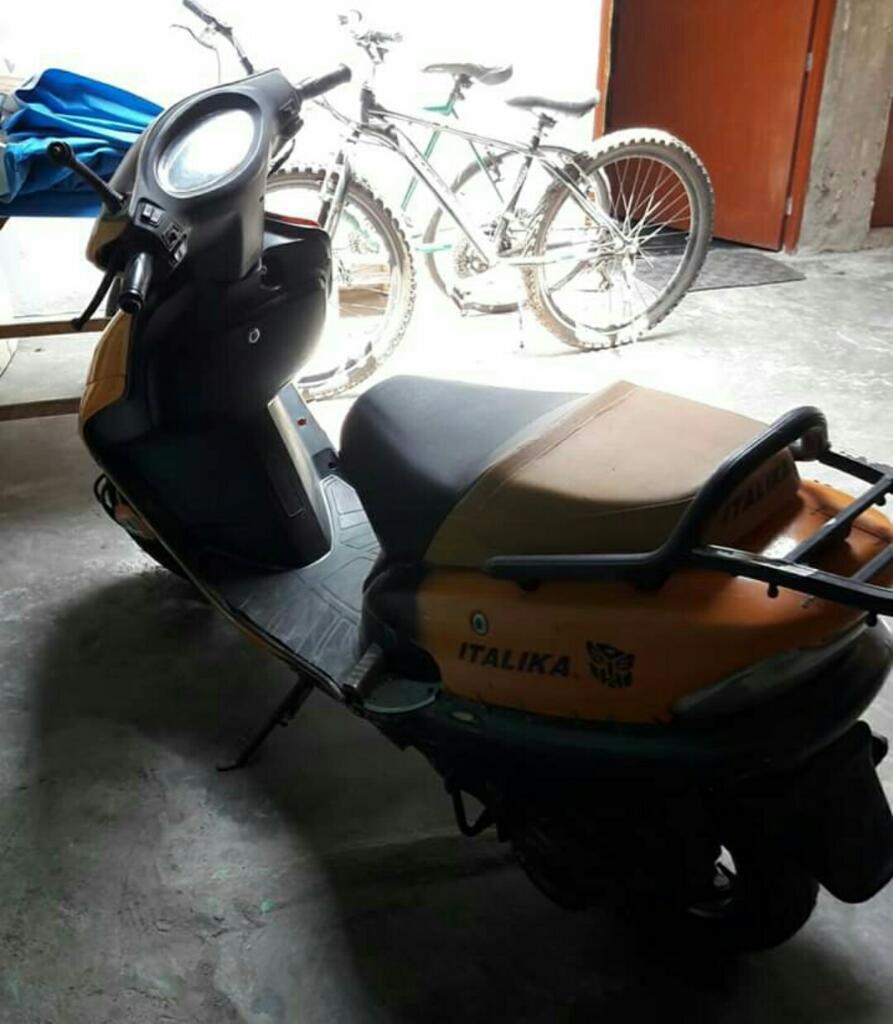 Scooter Italika 125
