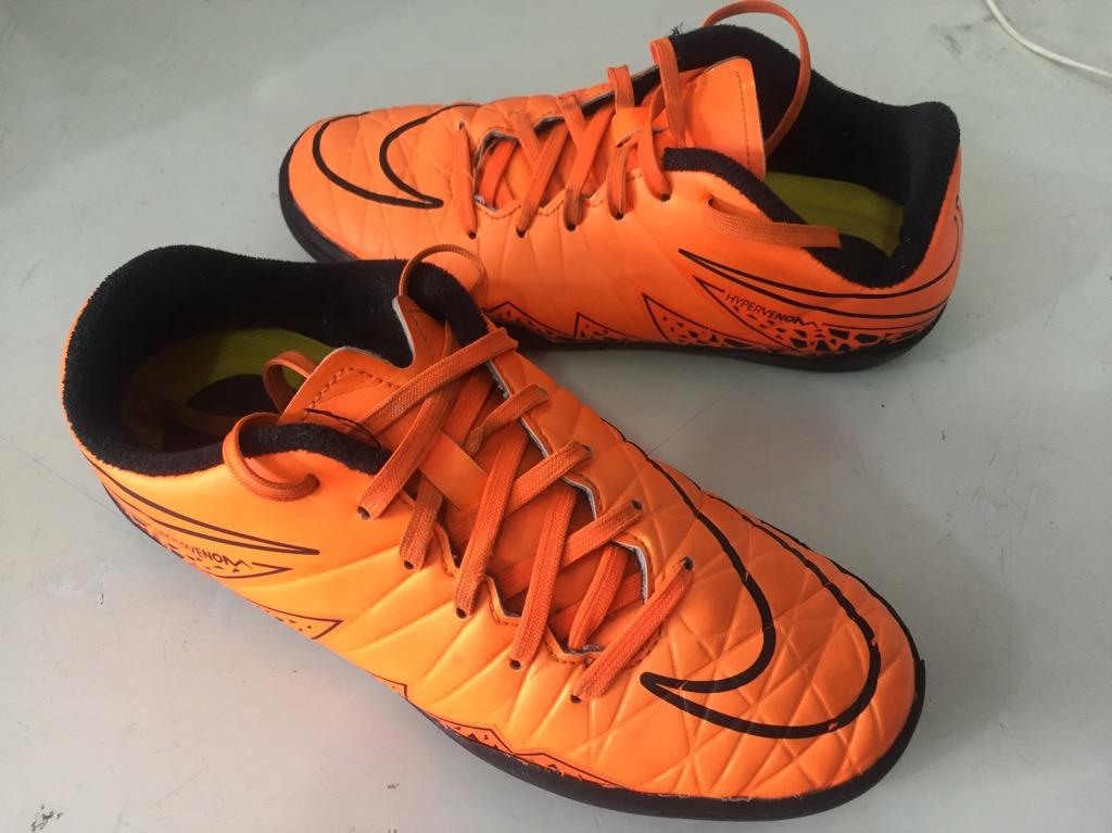 Zapatillas de Futbol Nike Talla 33