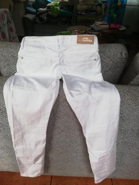 Pantalón Blanco Marca Mango Usado 1 Vece