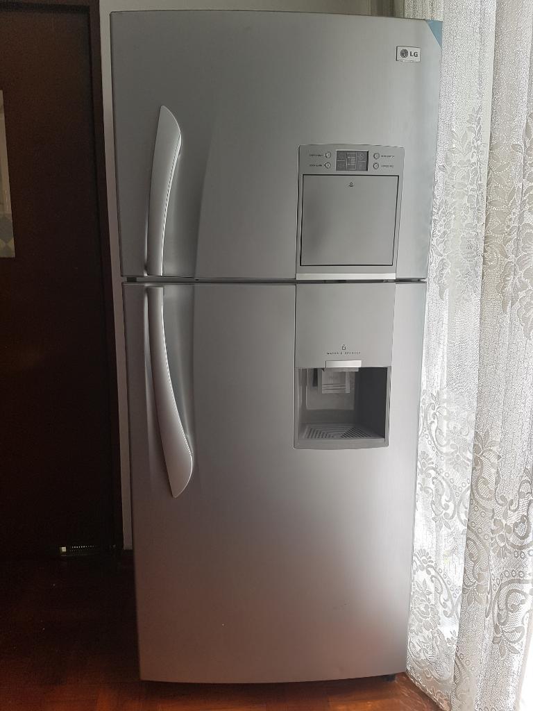 Refrigeradora Lg con Dispendador de Agua