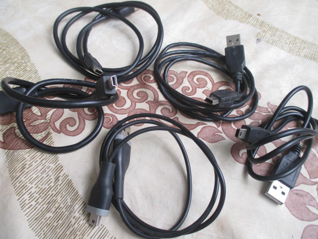 Cable USB 2.0. TIPO A/MMini USB 5PIN/M. 1.0m