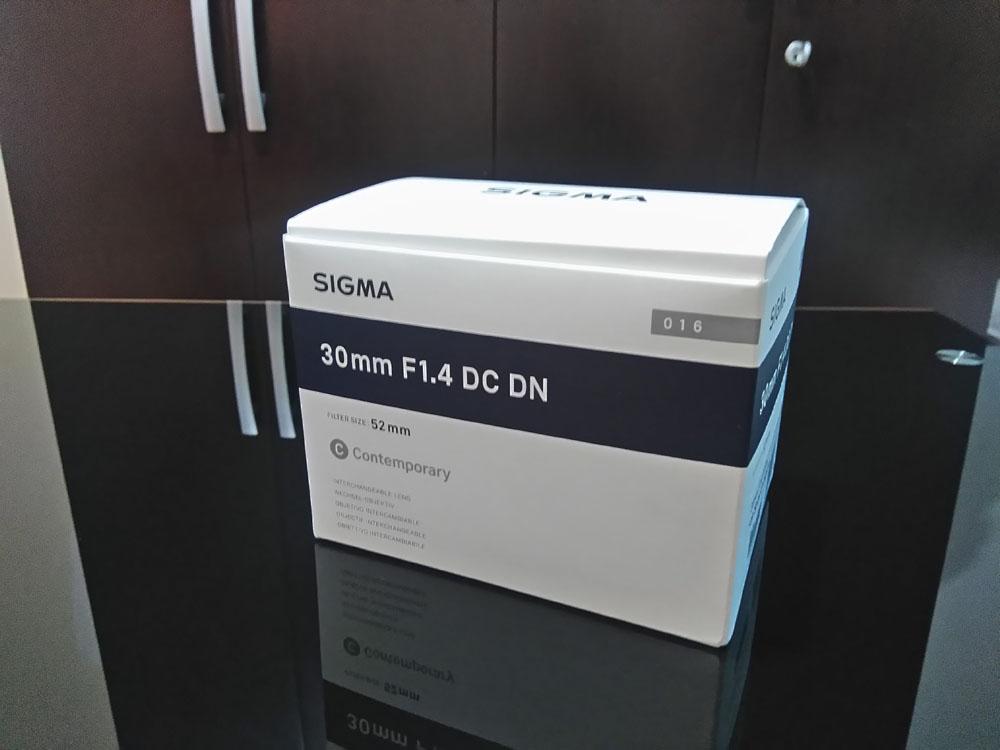 Lente Sigma 30mm DC DN Contemporary Como Nuevo
