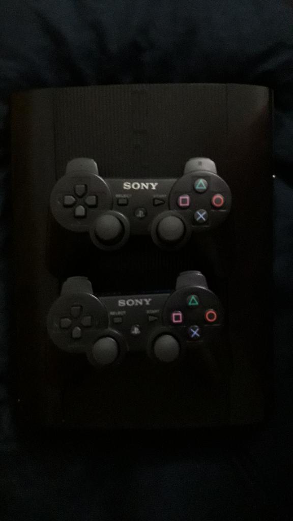 Vendo Ps3 con Dos Mandos Y 7 Juegos